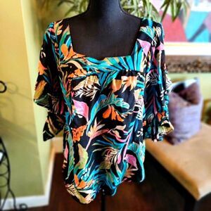Women's plus size blouse